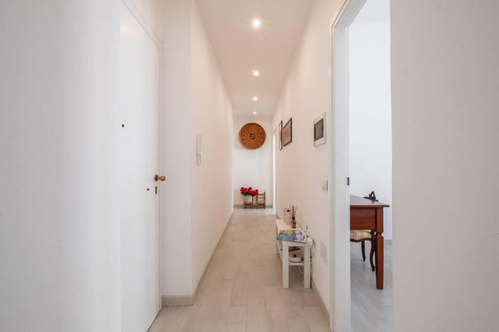 Casa Ofride -Centro-Poetto 10 Min-Wi-Fi-Netflix Apartamento Cagliari Exterior foto